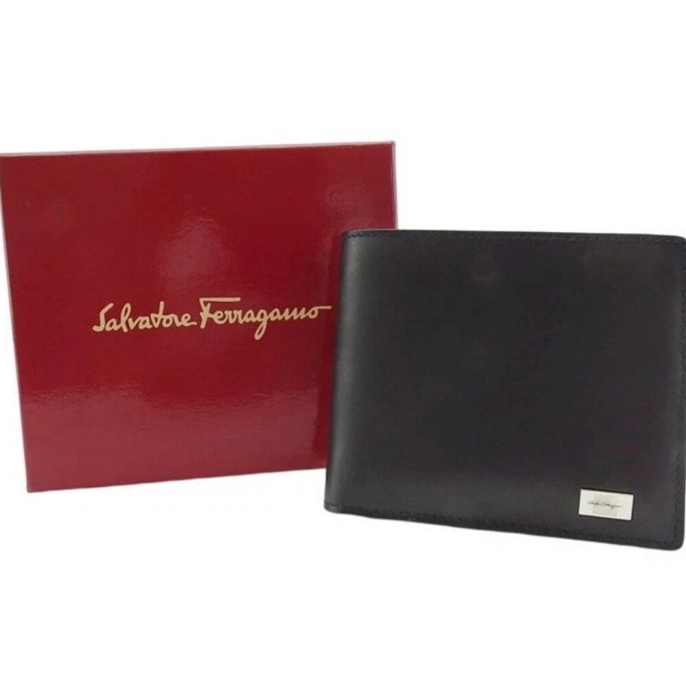 Salvatore Ferragamo Bifold Wallet Logo Plate Leather Authentic Used